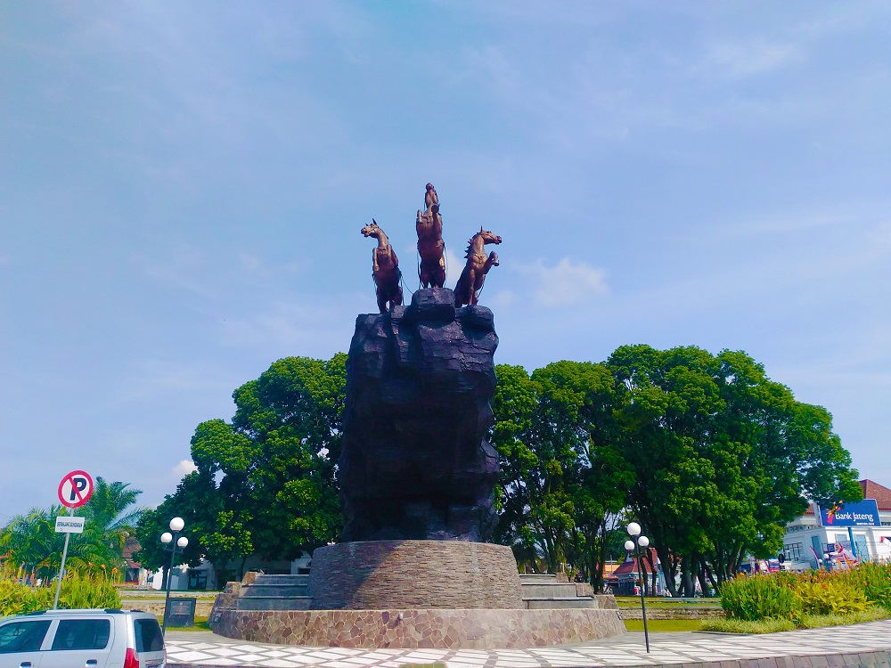 Arjuna Statue 